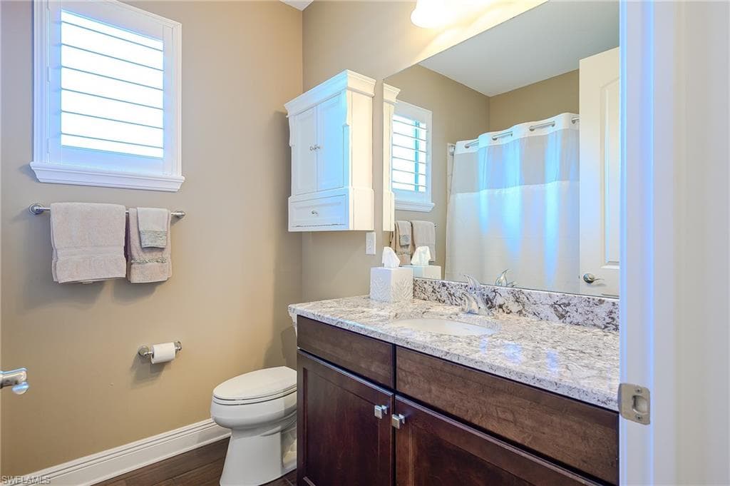 10505 Valencia Lakes DR-25