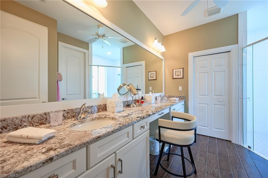 10505 Valencia Lakes DR-21