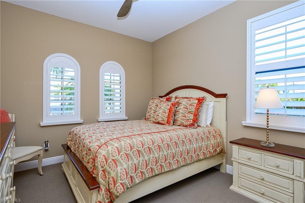 10505 Valencia Lakes DR-27