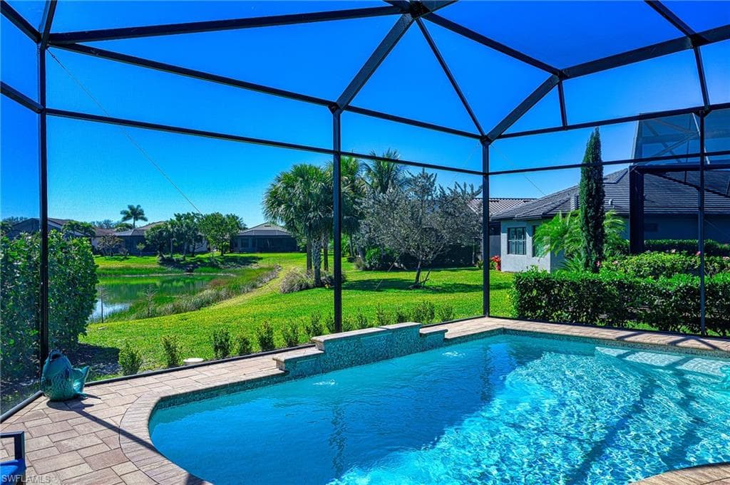 10505 Valencia Lakes DR-37