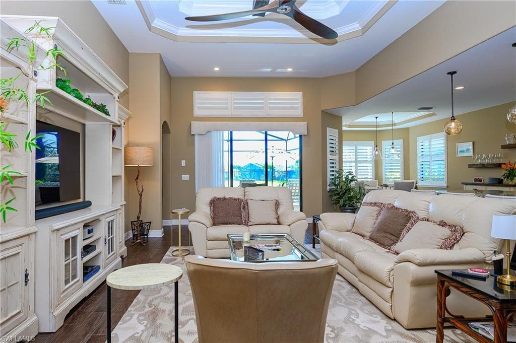 10505 Valencia Lakes DR-10