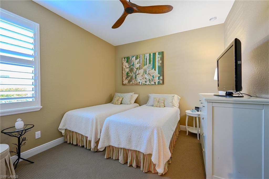 10505 Valencia Lakes DR-28