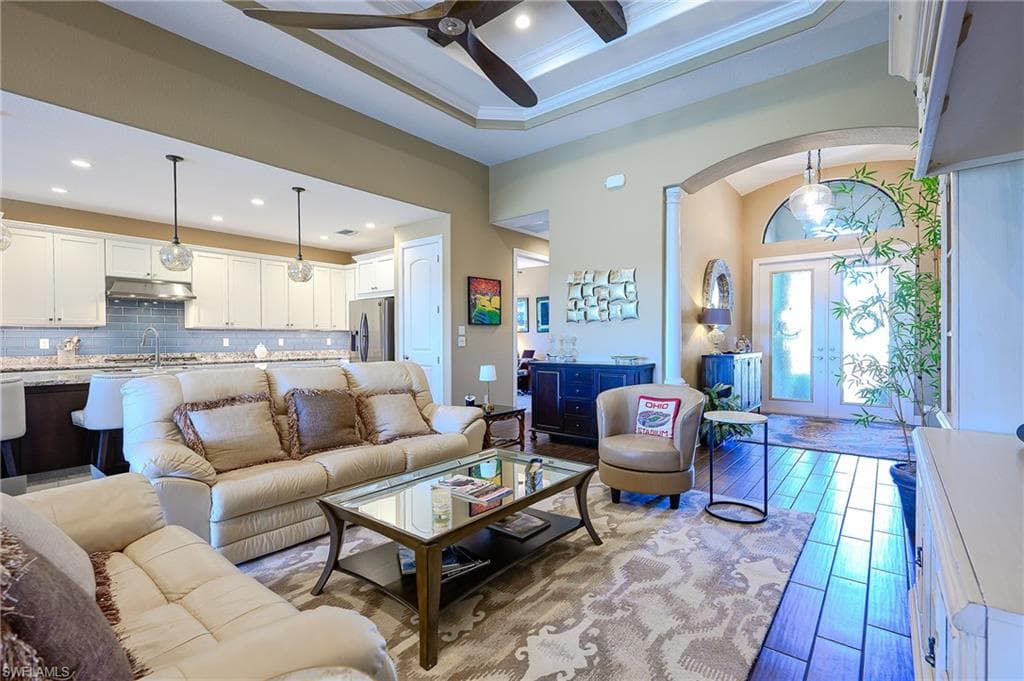 10505 Valencia Lakes DR-7