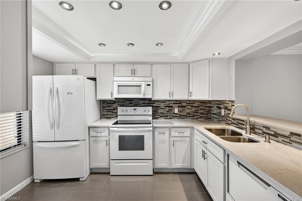 7430 Lake Breeze DR 313-8