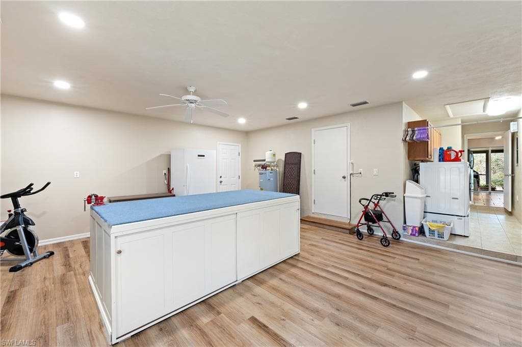234 Duncan LN-22