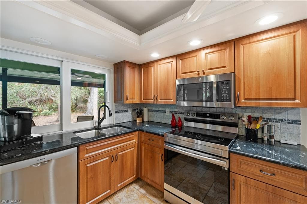 234 Duncan LN-12