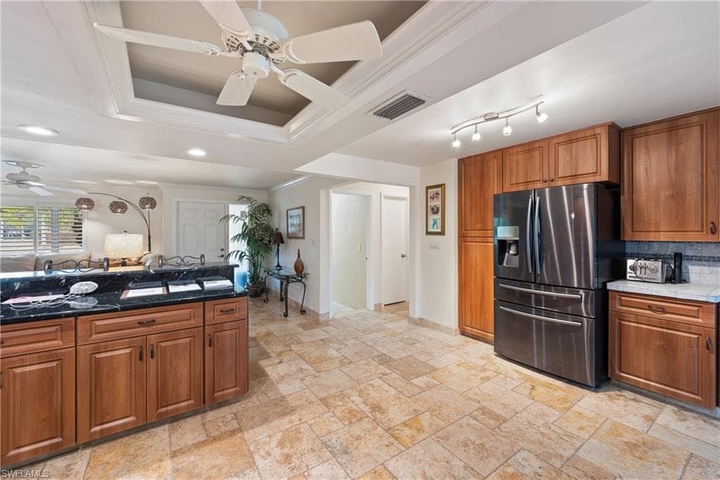 234 Duncan LN-10