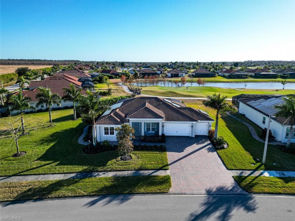 18702 Lake Hammock DR, NAPLES FL 34114-2