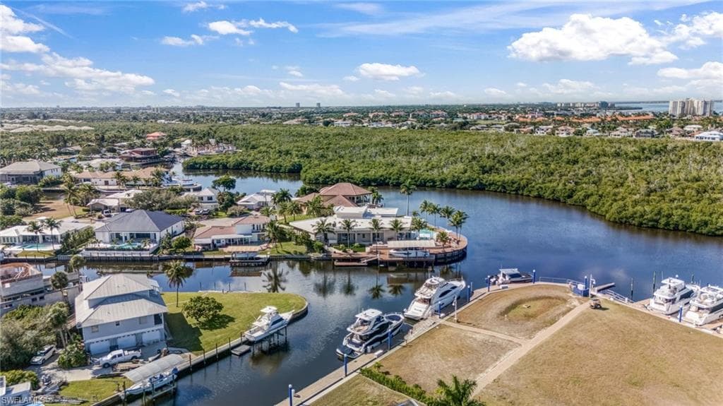 103 Montrose DR, FORT MYERS FL 33919-5