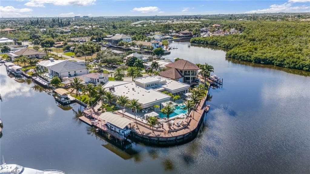 103 Montrose DR, FORT MYERS FL 33919-4