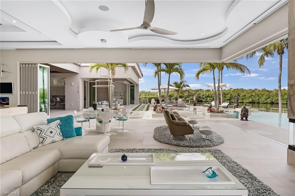 103 Montrose DR, FORT MYERS FL 33919-17