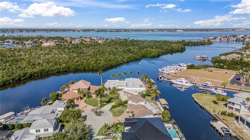 103 Montrose DR, FORT MYERS FL 33919-7