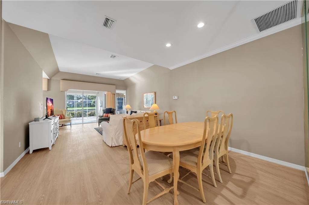 8601 Fairway Bend DR-11