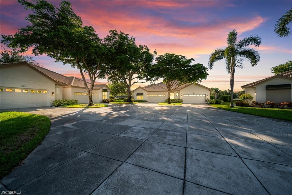 8601 Fairway Bend DR-31