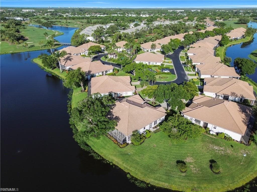 8601 Fairway Bend DR-33