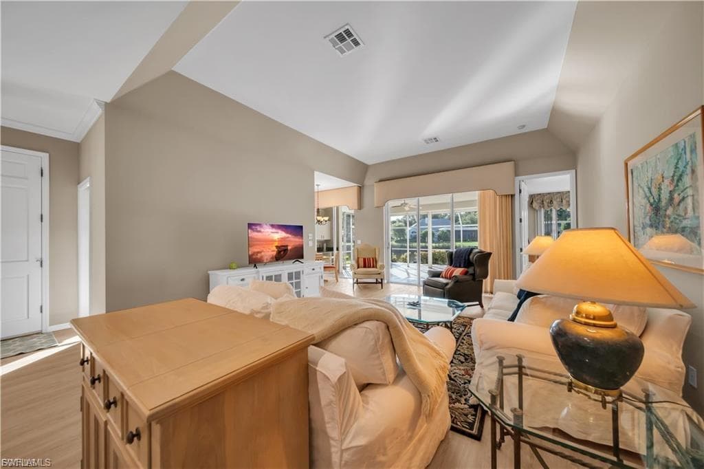 8601 Fairway Bend DR-10