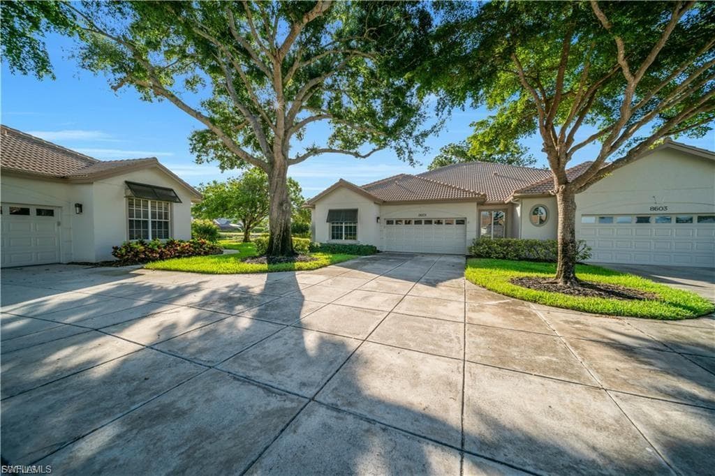 8601 Fairway Bend DR-38