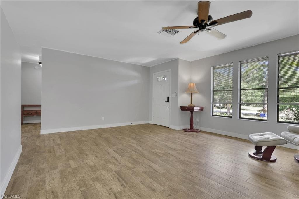 28025 Oak LN-10