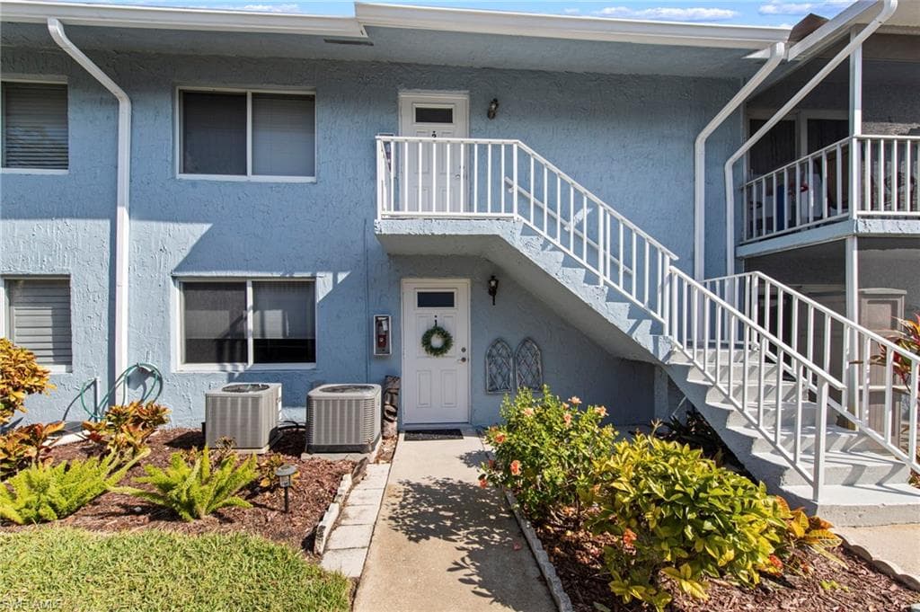 256 Palm DR 1-0