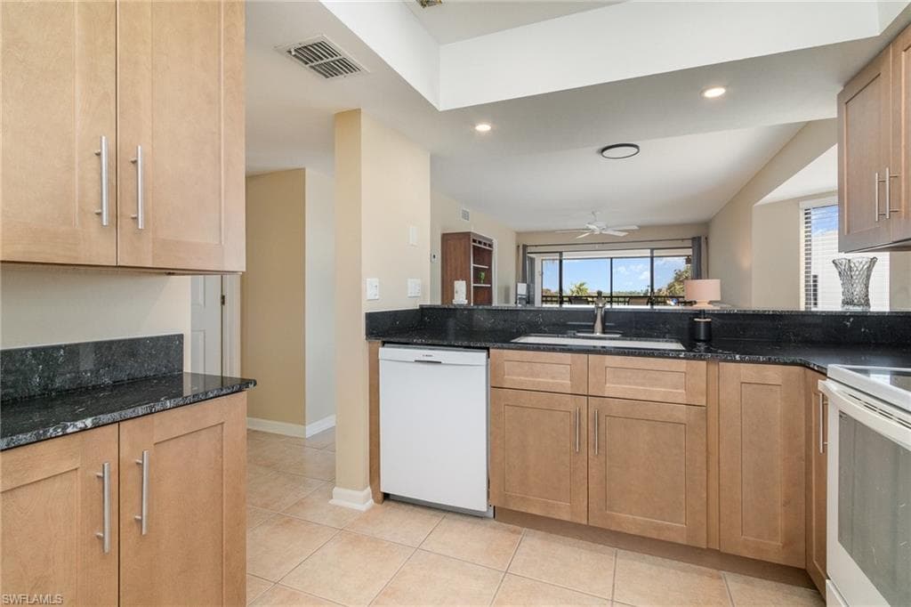 21490 Bay Village DR # 261, FORT MYERS BEACH FL 33931-10