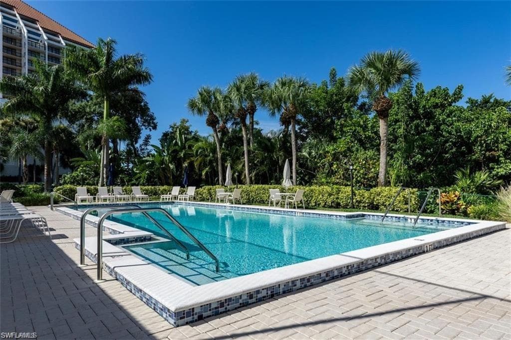 5501 Heron Pt DR 201-21