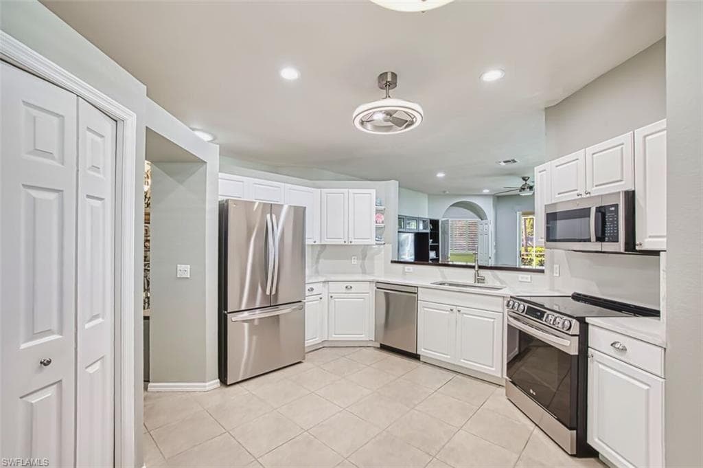 13600 Gulf Breeze ST-24