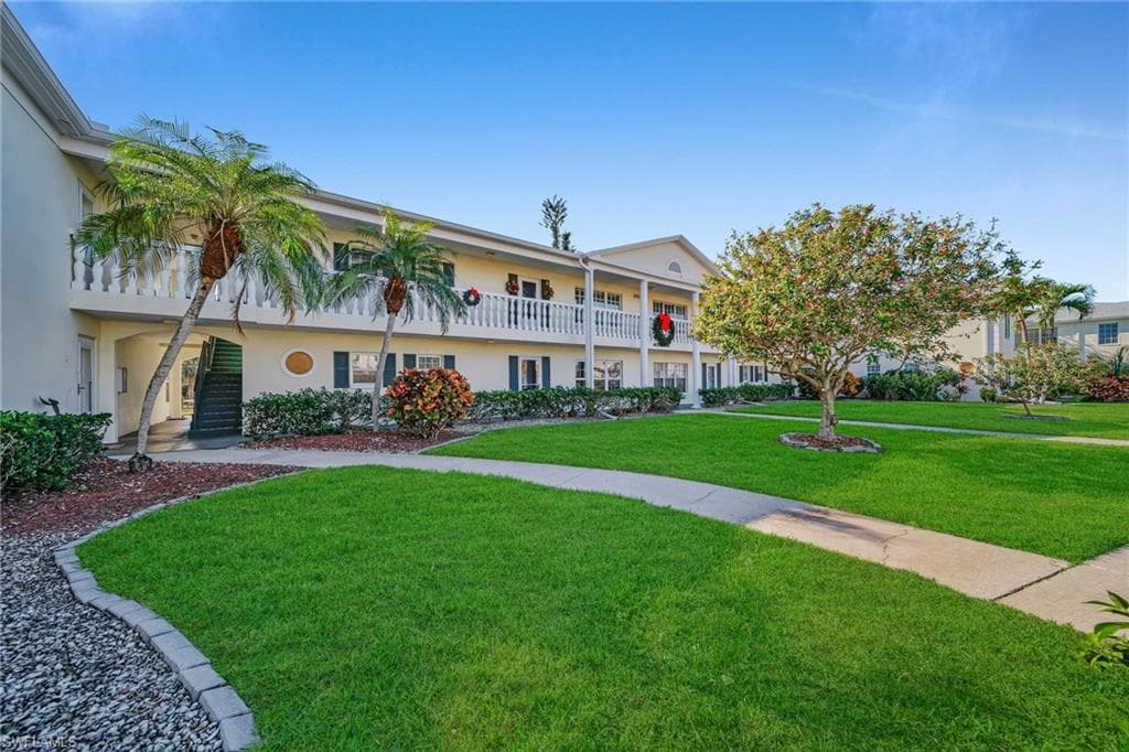 13540 Stratford Place CIR 202-21