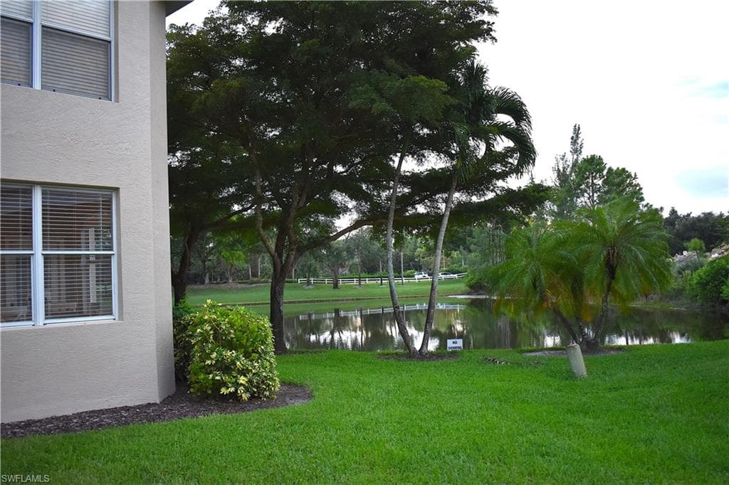 354 Dover PL # 104, NAPLES FL 34104-19