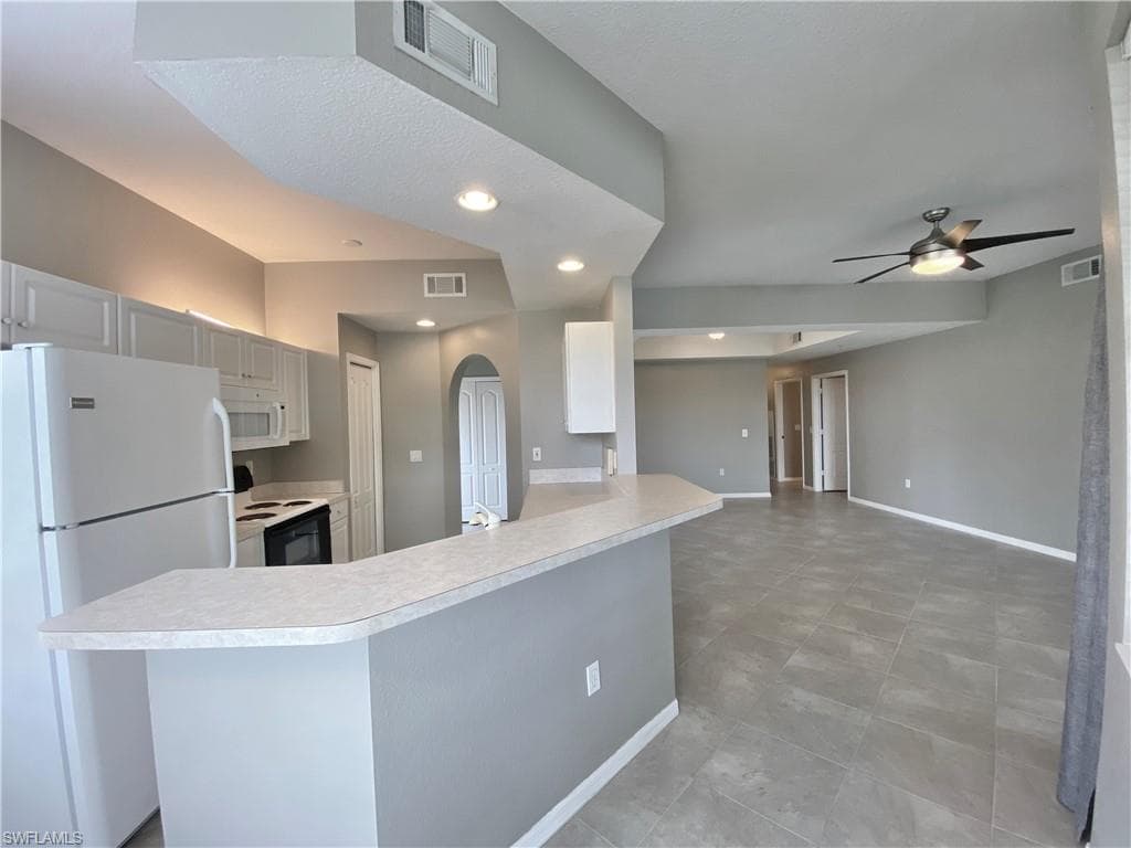 354 Dover PL # 104, NAPLES FL 34104-10