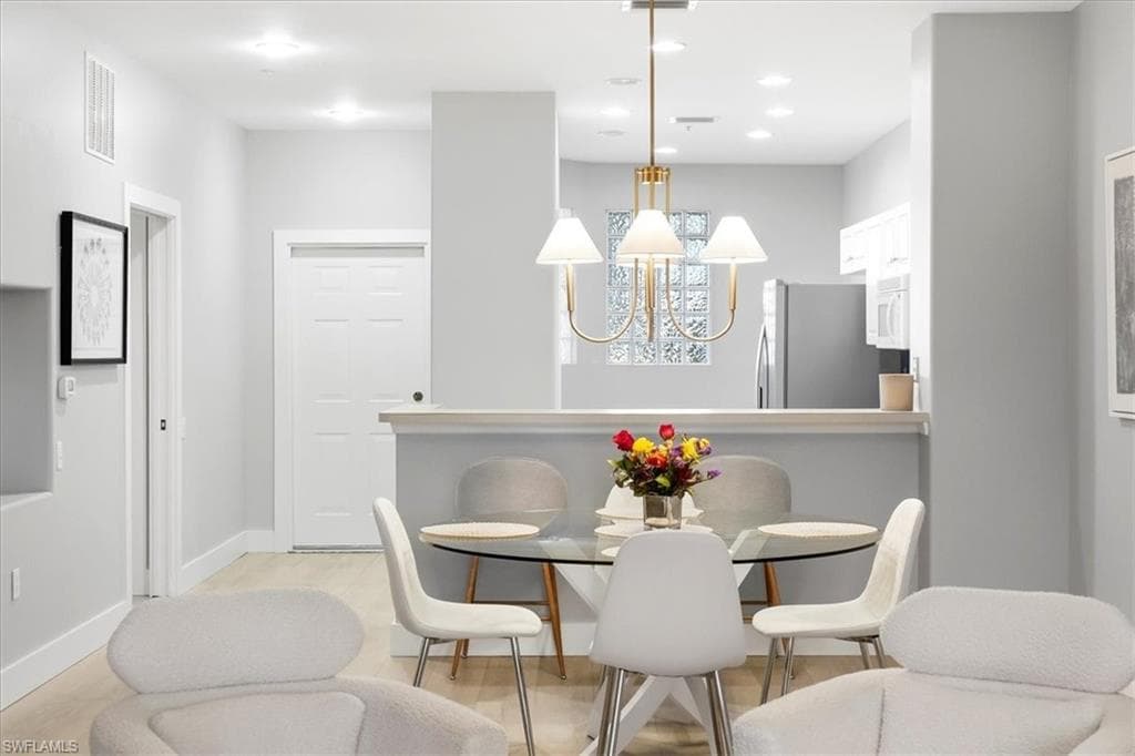 8259 Parkstone PL 8202-11