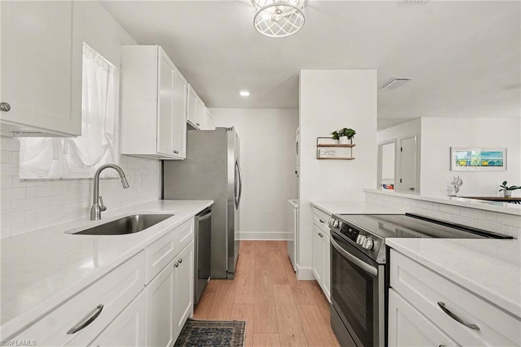 942 Prescott ST-26