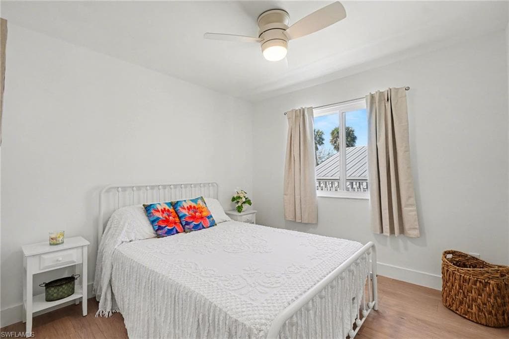 942 Prescott ST-23
