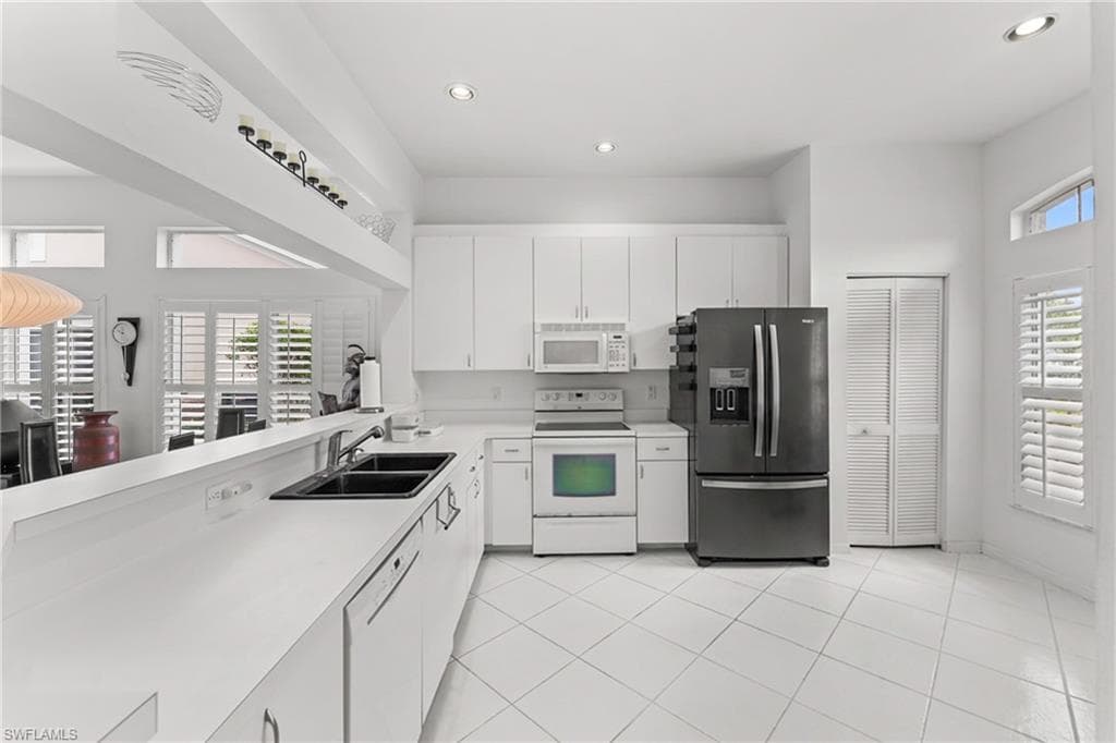 12739 Devonshire Lakes CIR-13