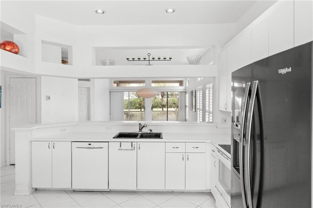 12739 Devonshire Lakes CIR-10