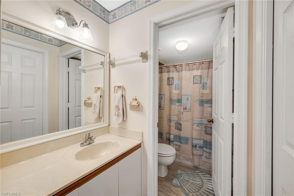 7025 Dennis CIR # G202, NAPLES FL 34104-16