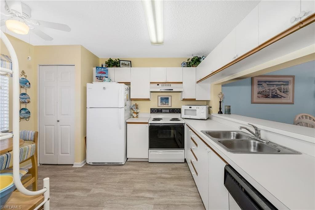 7025 Dennis CIR # G202, NAPLES FL 34104-6