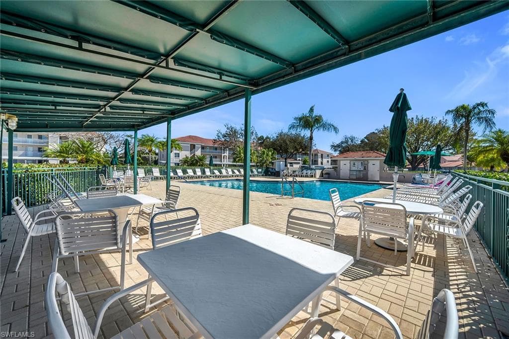 7025 Dennis CIR # G202, NAPLES FL 34104-31