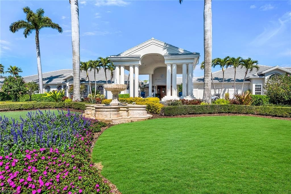 7025 Dennis CIR # G202, NAPLES FL 34104-27