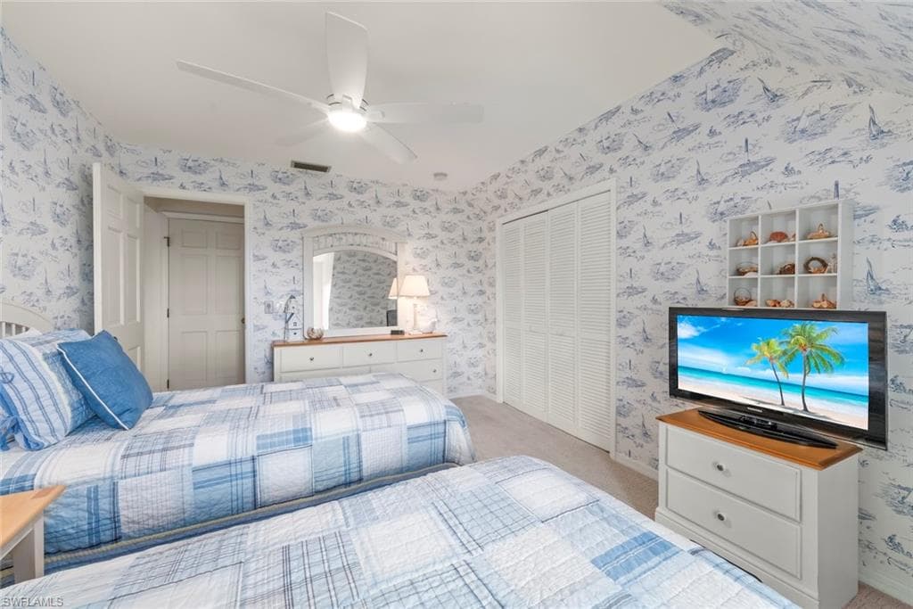 253 Daniel DR-19