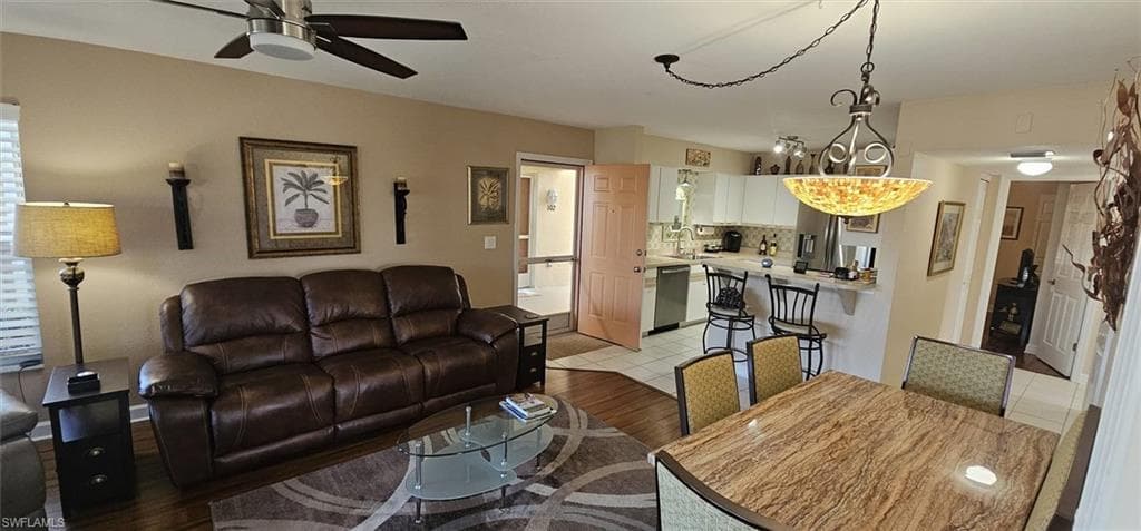 925 SW 47th TER # 101, CAPE CORAL FL 33914-28
