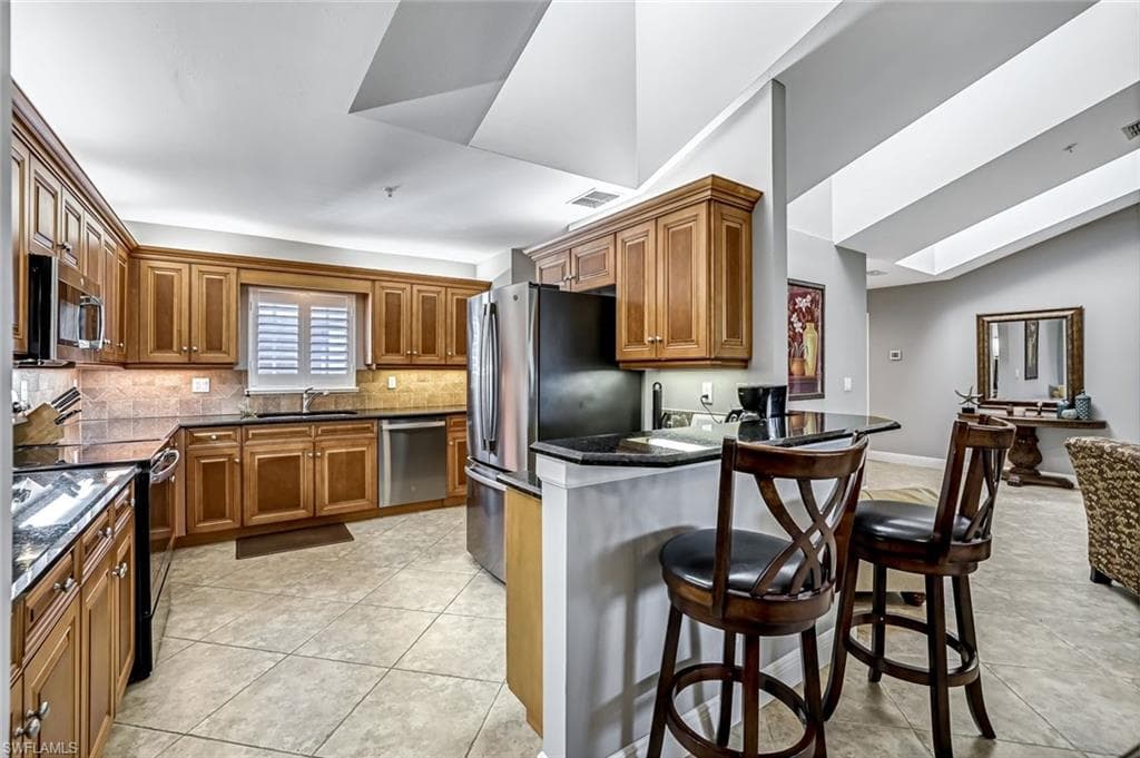 760 Waterford DR 303-2