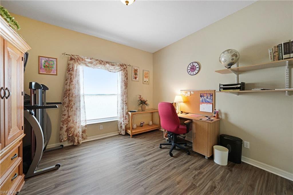 2454 Blackburn CIR-22