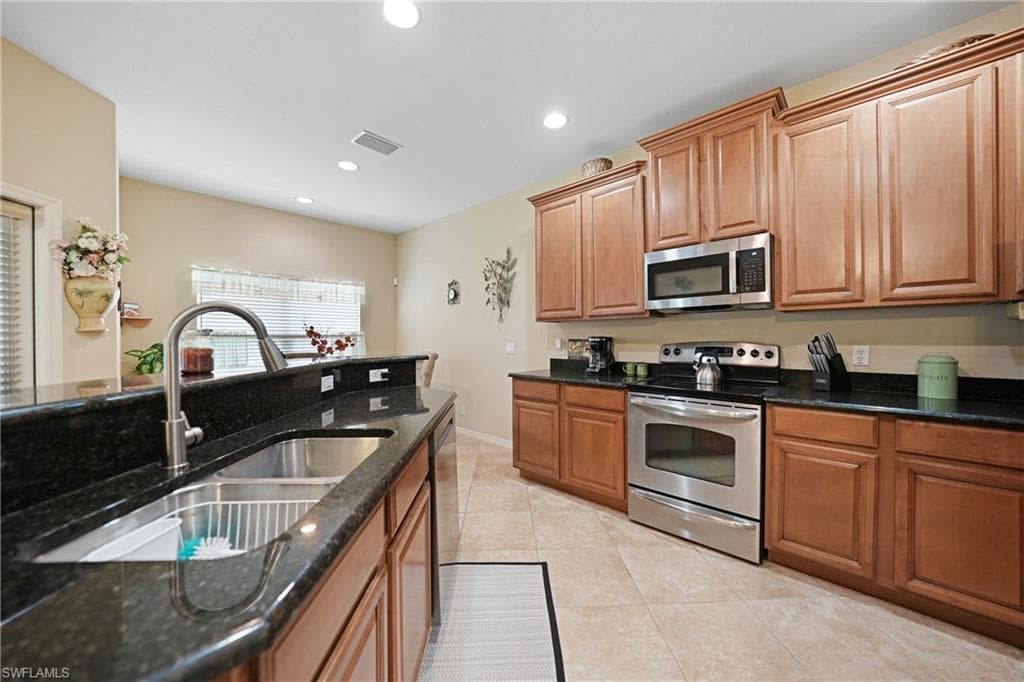 2454 Blackburn CIR-1