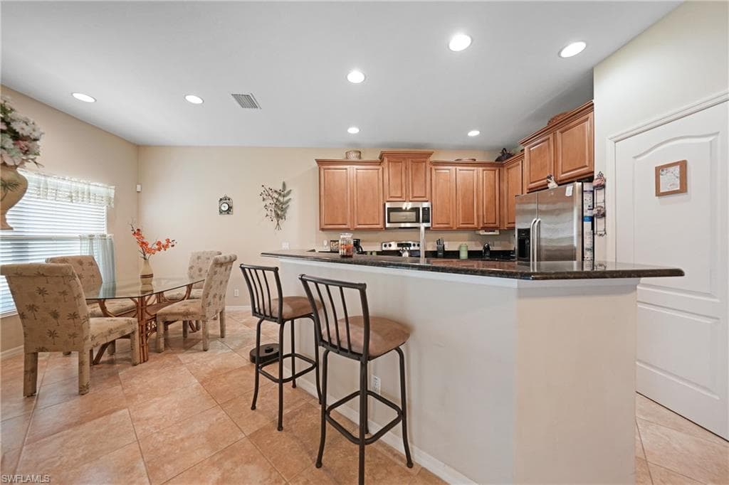 2454 Blackburn CIR-5