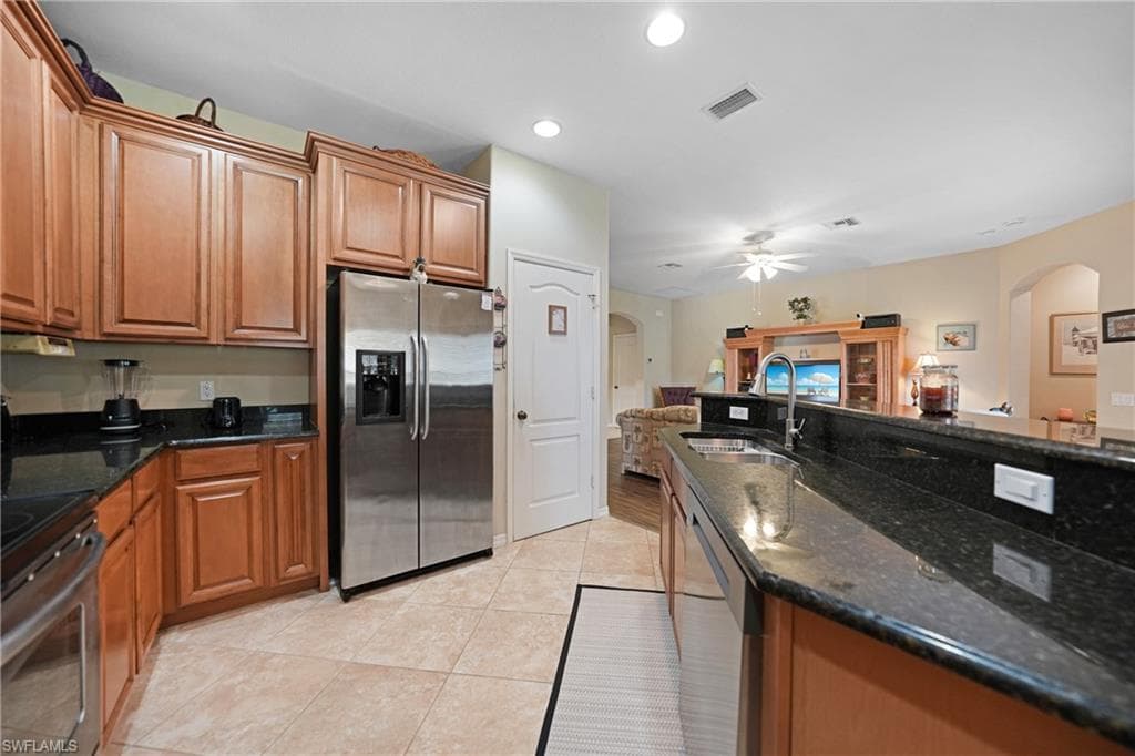 2454 Blackburn CIR-4