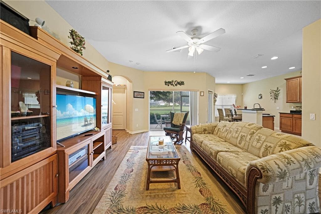 2454 Blackburn CIR-8