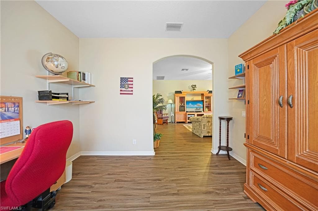 2454 Blackburn CIR-23