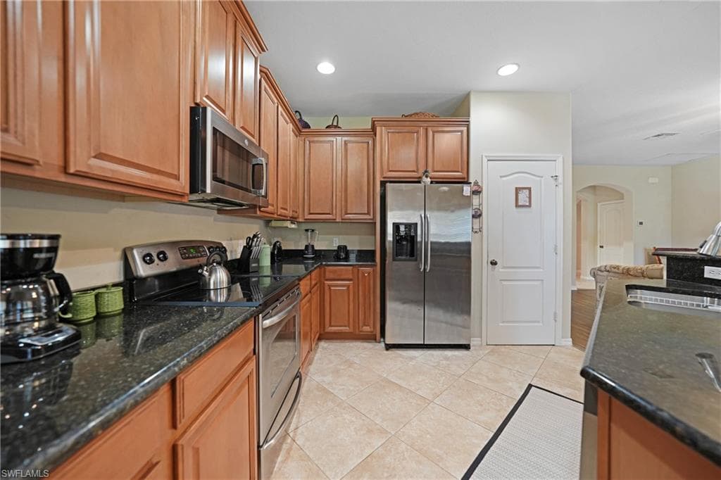 2454 Blackburn CIR-3