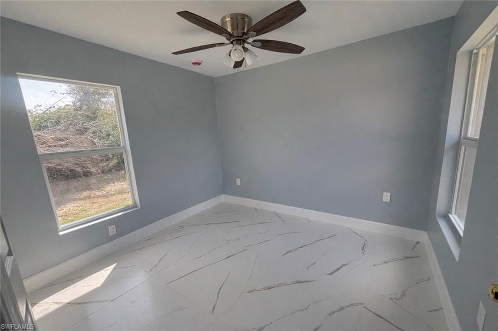 52 Paula AVE S, LEHIGH ACRES FL 33976-8