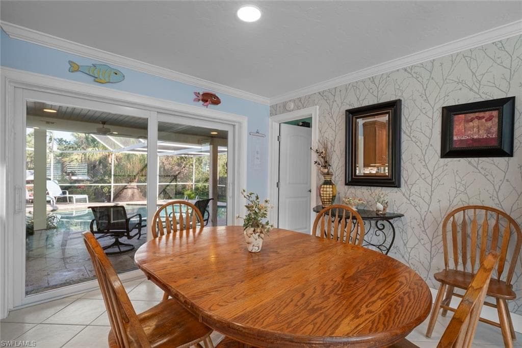 1056 S Yachtsman DR-5